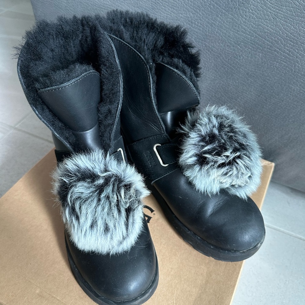 UGG